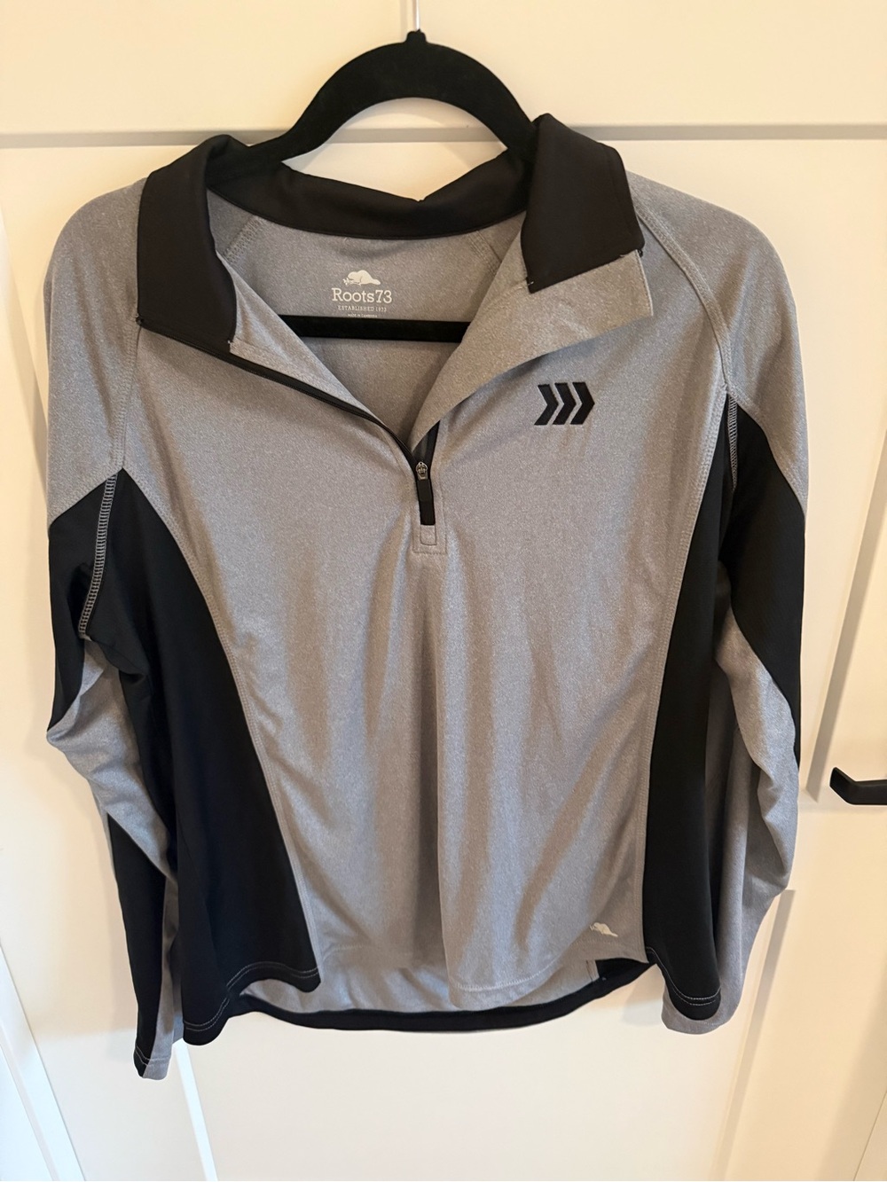 Roots73 Women’s XL Gray Black 1/4 Zip Performance Athletic Pullover Top